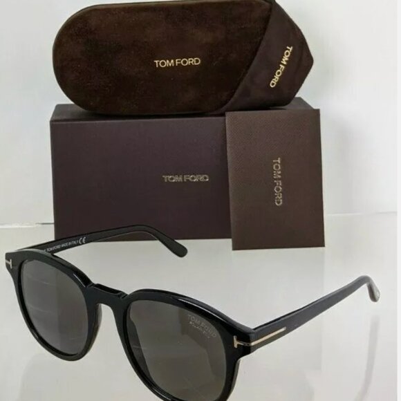 Tom Ford Black Polarized 57mm Sunglasses - Picture 3 of 5